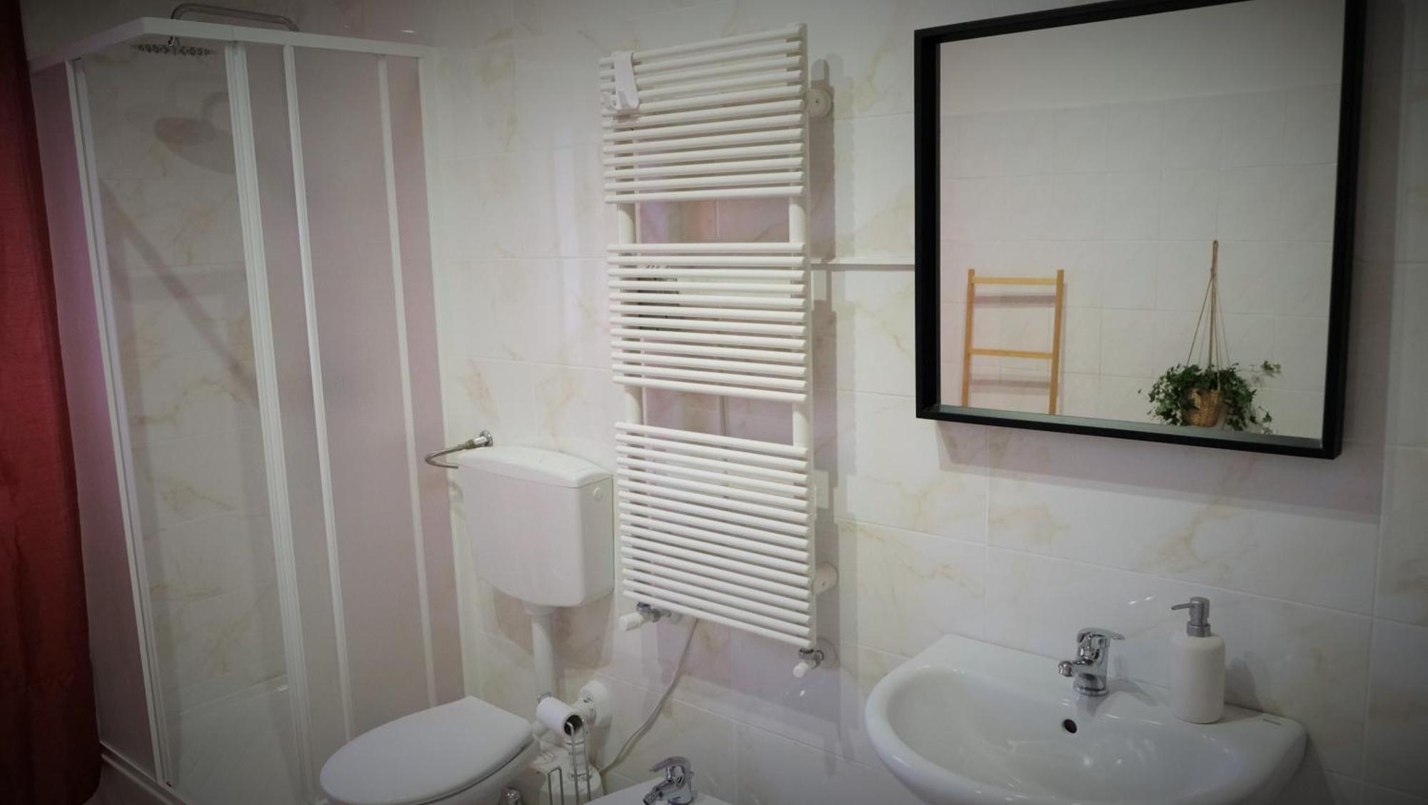 Kamila Guest House Бари Экстерьер фото