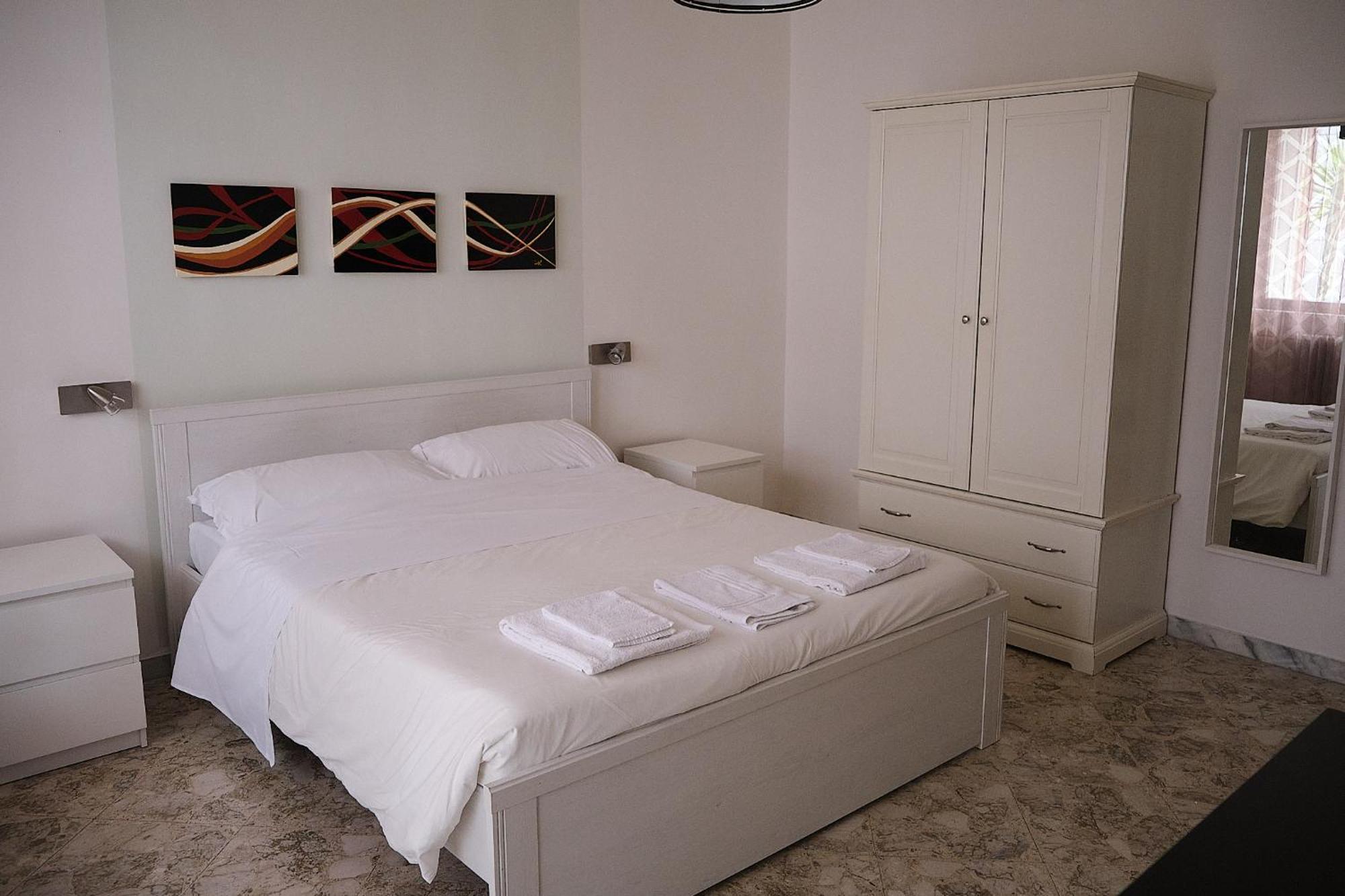 Kamila Guest House Бари Номер фото